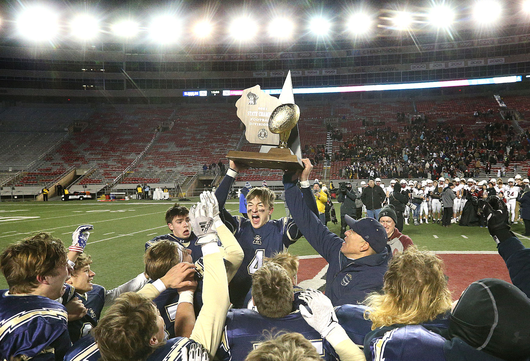 November 18: Mayville vs Aquinas
